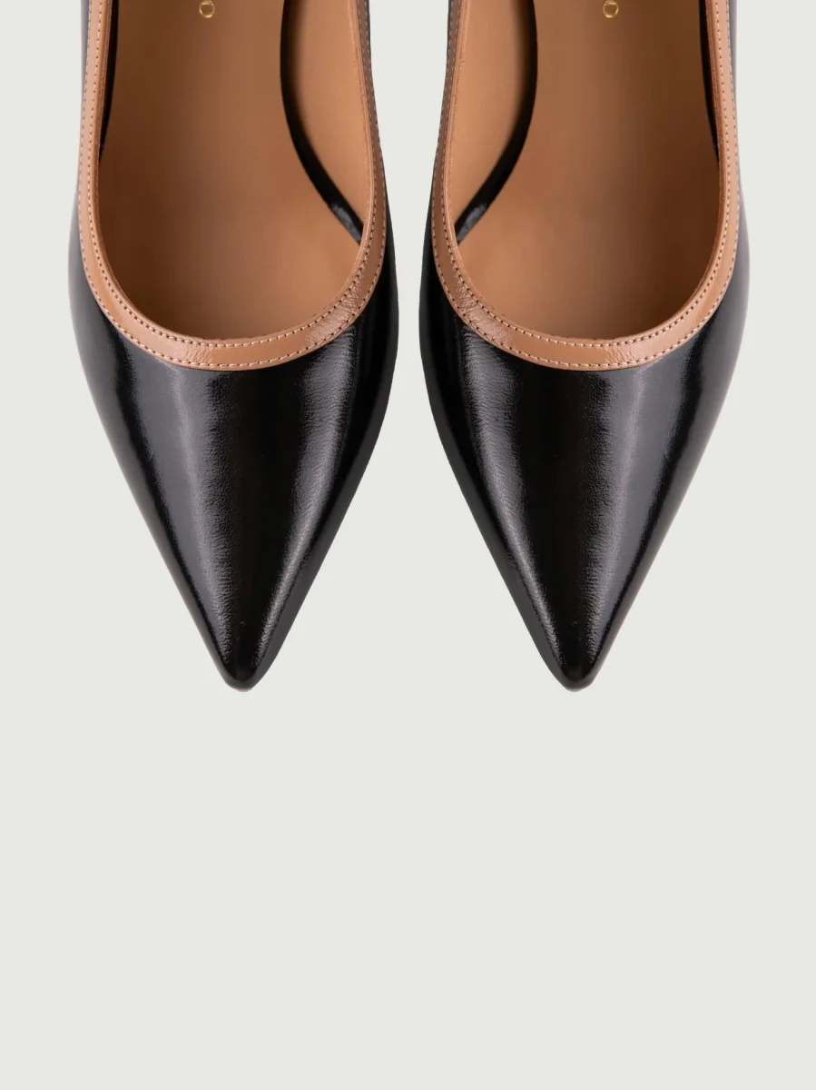 Décolleté in vernice nera con profilo cammello - immagine 5