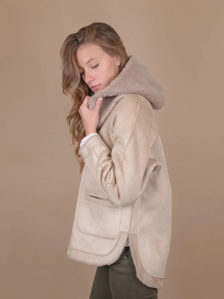 GIACCA CON CAPPUCCIO REVERSIBILE IN ECO-MONTONE BEIGE - immagine 3