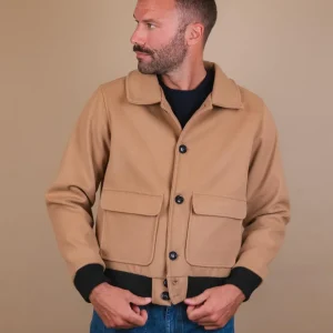 GIACCA CON PROFILI A CONTRASTO IN TESSUTO CAMMELLO