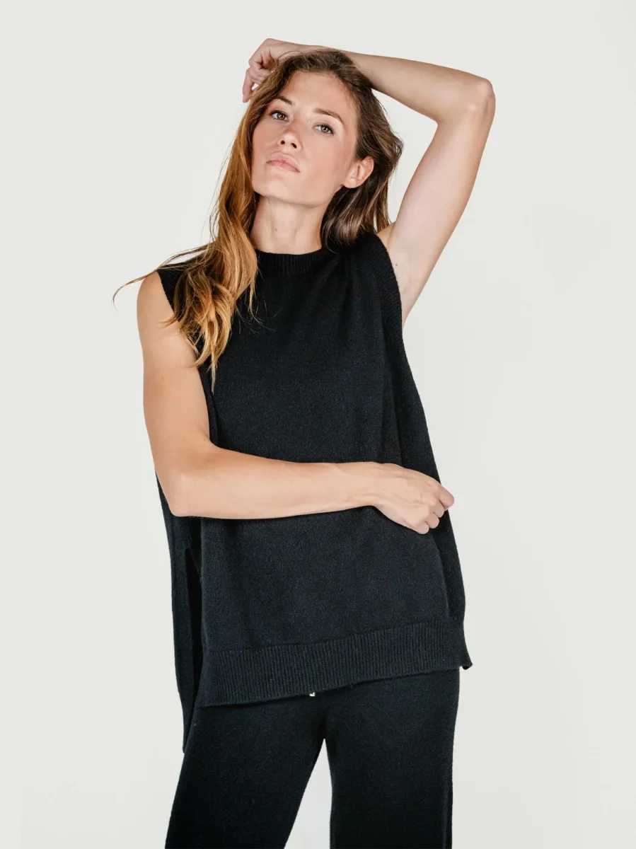 GILET LUNGO IN MAGLIA NERO