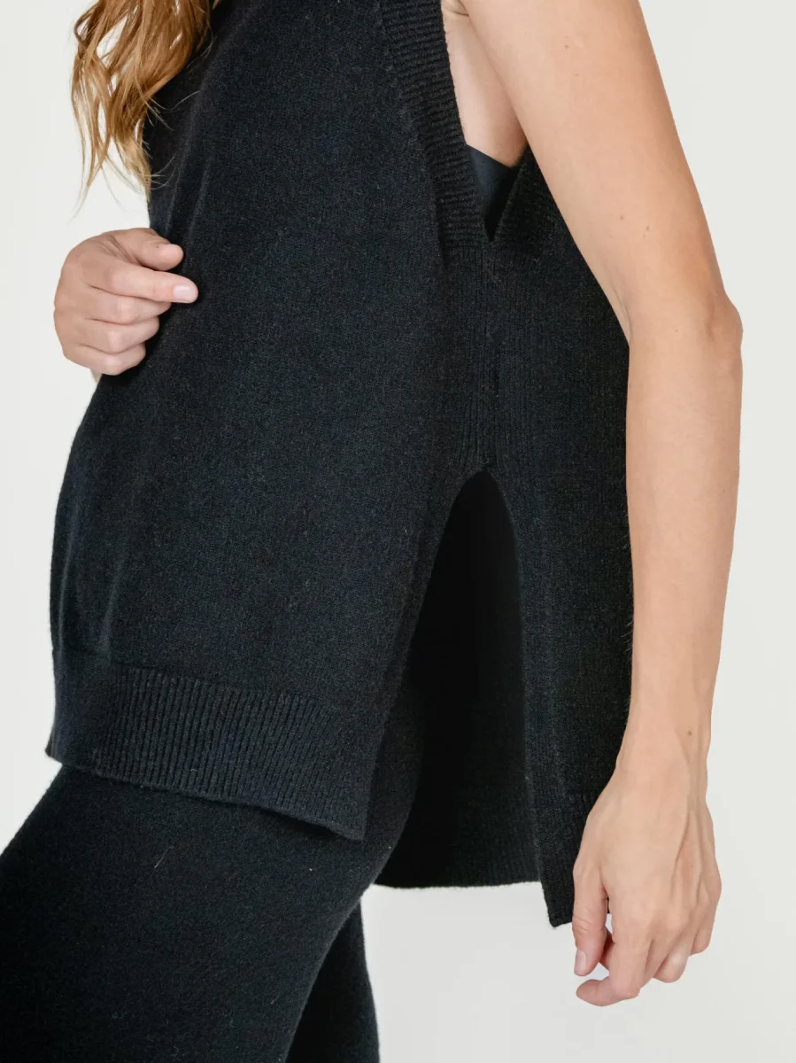 GILET LUNGO IN MAGLIA NERO - immagine 5