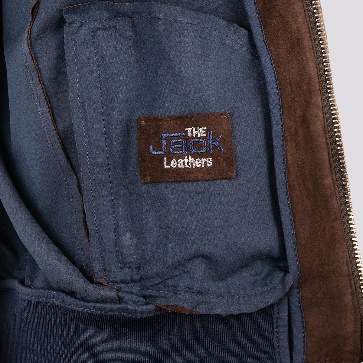 Giubbotto in camoscio marrone con maniche e inserti in nylon blu "Rude Boy" - immagine 6