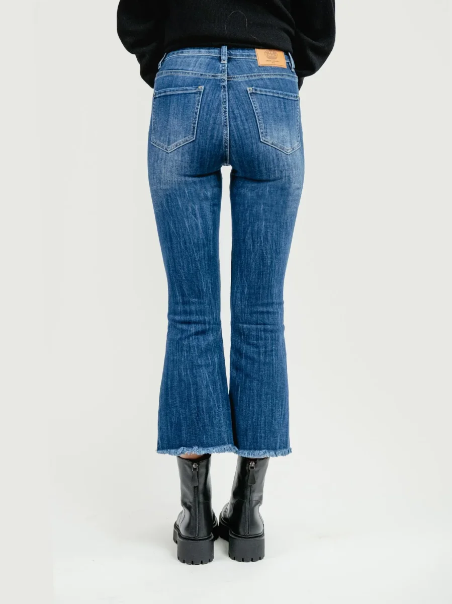 JEANS SFRANGIATO A TROMBETTA LAVAGGIO SCURO - immagine 5