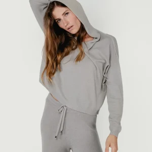 MAGLIA CON CAPPUCCIO TORTORA