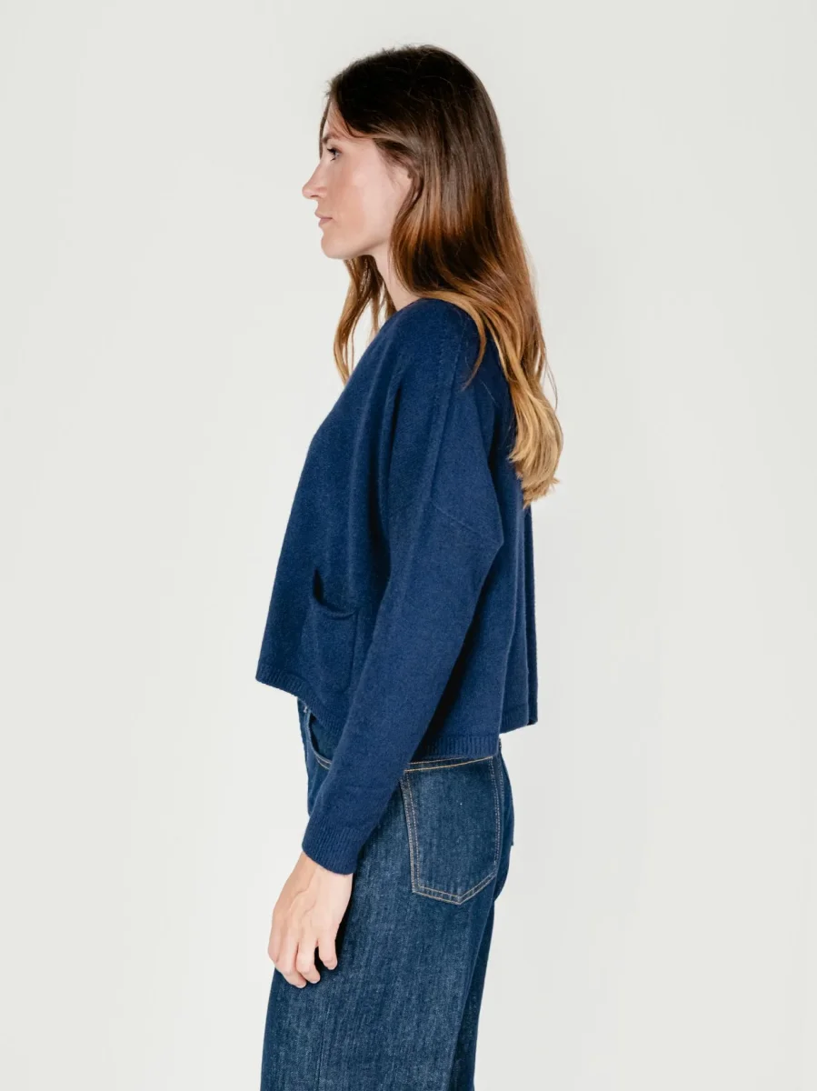 MAGLIA CORTA CON TASCHE BLU - immagine 3