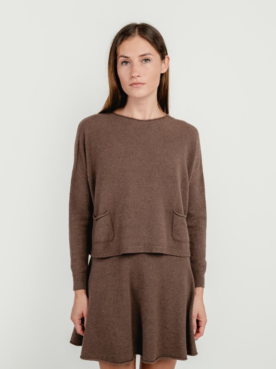 MAGLIA CORTA CON TASCHE MARRONE