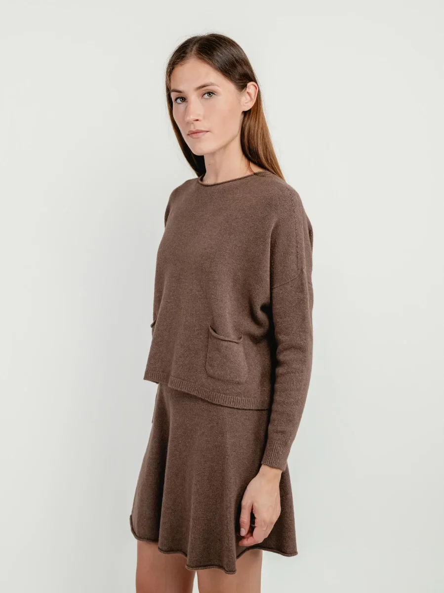 MAGLIA CORTA CON TASCHE MARRONE - immagine 3