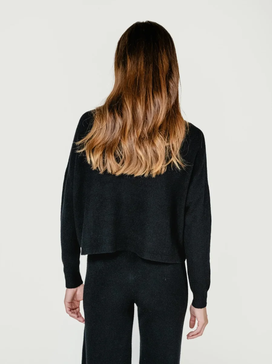 MAGLIA CORTA CON TASCHE NERO - immagine 4