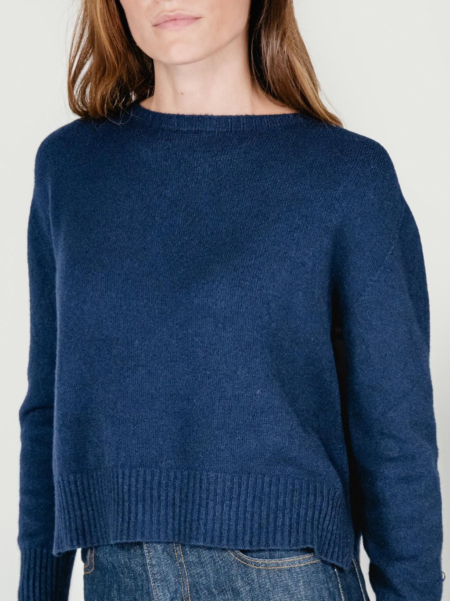 MAGLIA GIROCOLLO CON FONDO ASSIMETRICO BLU - immagine 5