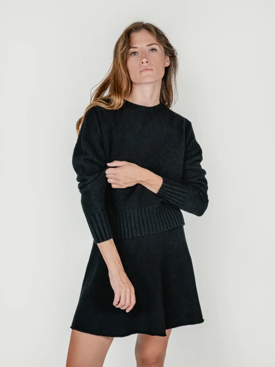 MAGLIA GIROCOLLO CORTA NERO