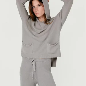 MAGLIA LUNGA CON TASCHE E CAPPUCCIO AVORIO