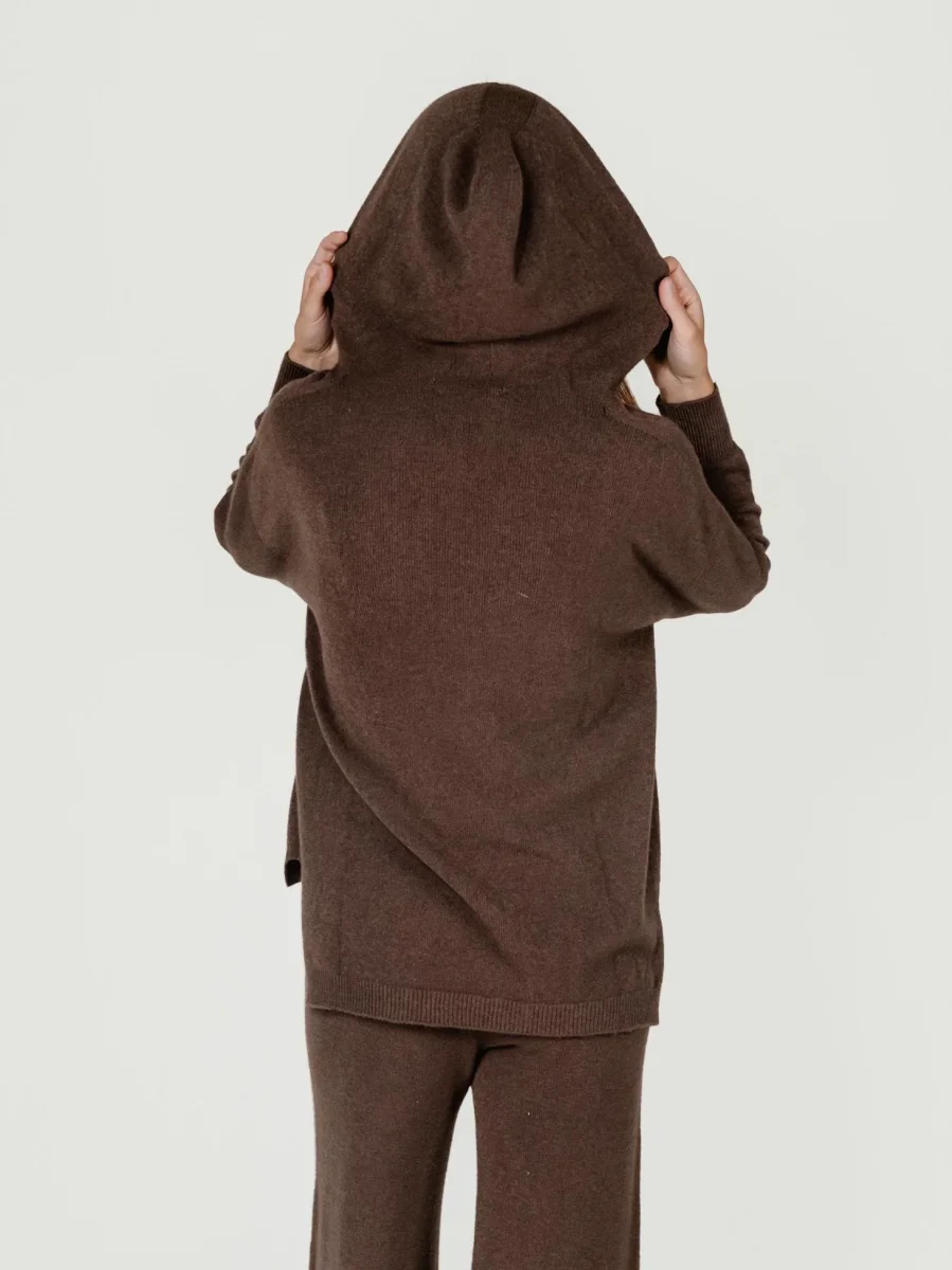 MAGLIA LUNGA CON TASCHE E CAPPUCCIO TABACCO - immagine 4