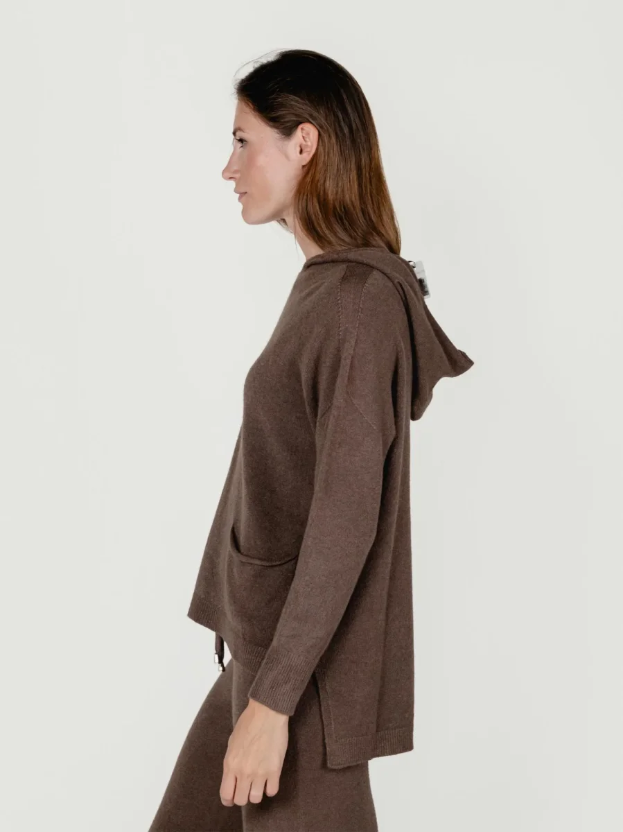 MAGLIA LUNGA CON TASCHE E CAPPUCCIO TABACCO - immagine 3