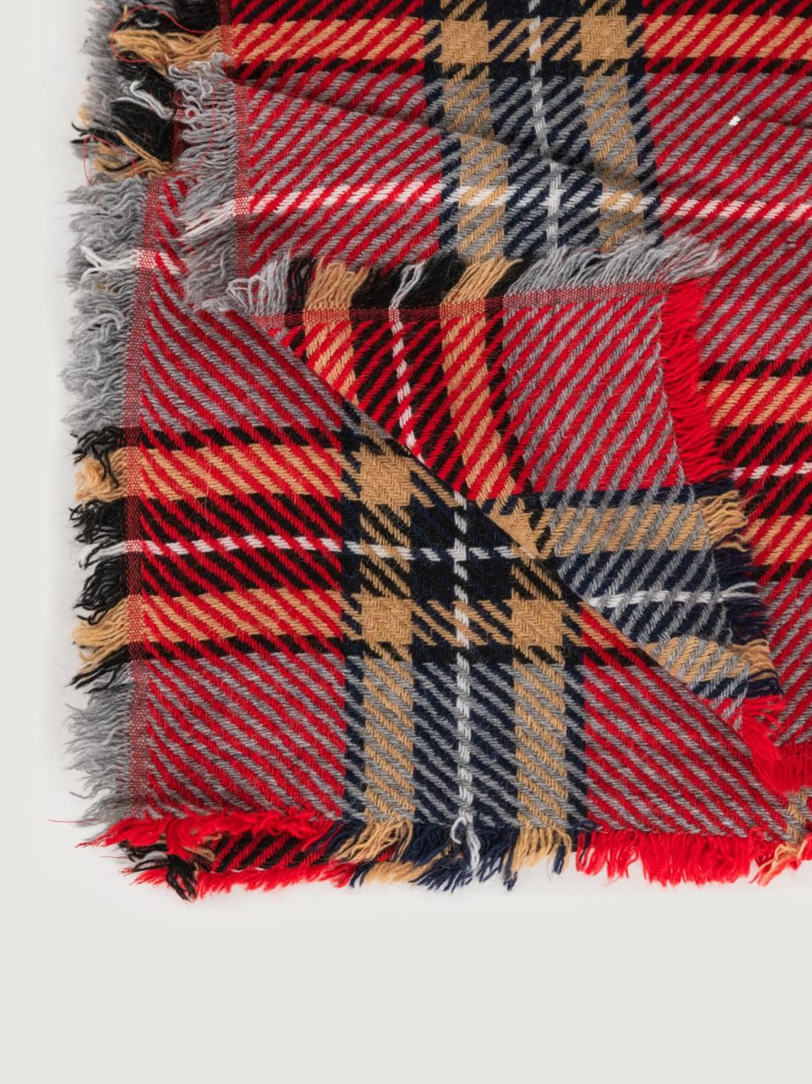 MAXI SCIARPA ROSSA CON FANTASIA SCOZZESE - immagine 4