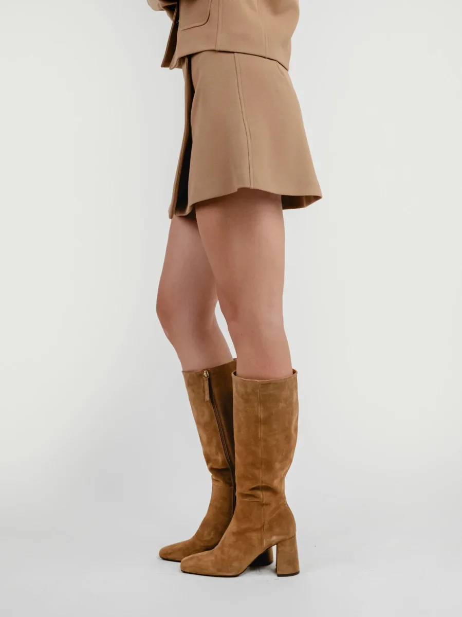 MINIGONNA CON BOTTONI CAMMELLO - immagine 4