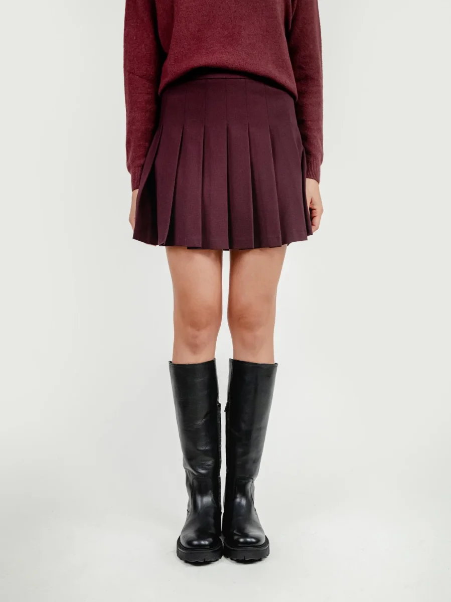 MINIGONNA CON PIEGHE COLOR VINO - immagine 3