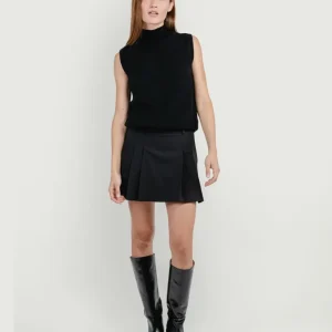 MINIGONNA CON PIEGHE E TASCHE NERA