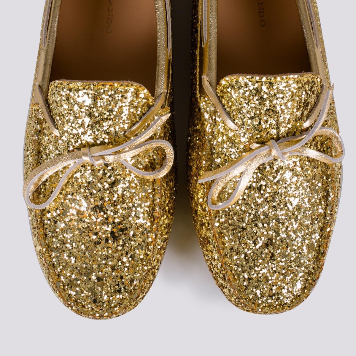 MOCASSINO CON GOMMINI IN GLITTER - immagine 5