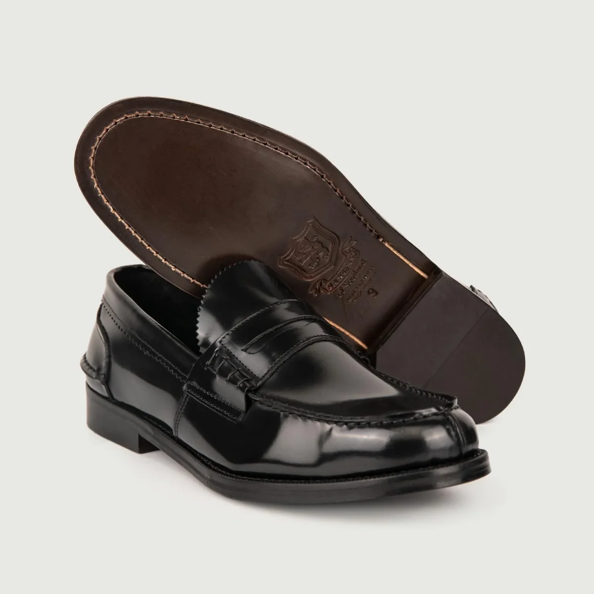 MOCASSINO CON PENNY IN PELLE SPAZZOLATA NERA - immagine 5