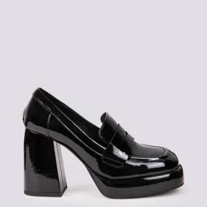 MOCASSINO CON PLATEAU E TACCO SPESSO IN VERNICE NERA
