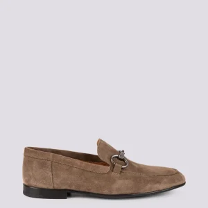 MOCASSINO IN CAMOSCIO BEIGE CON FIBBIA