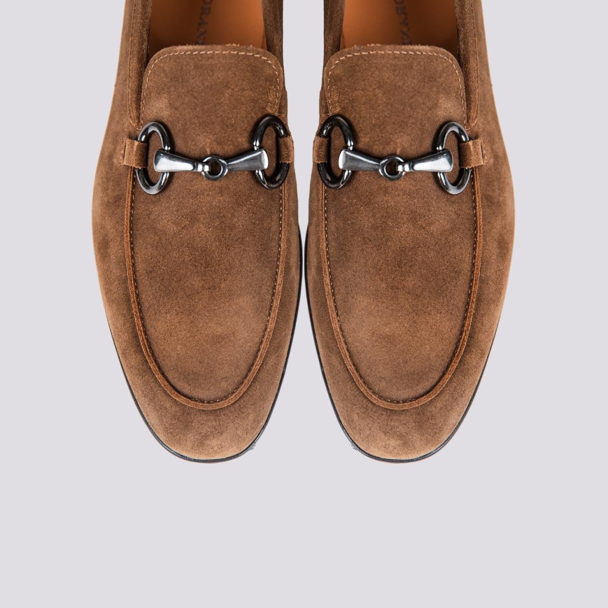 MOCASSINO IN CAMOSCIO COGNAC CON FIBBIA - immagine 4