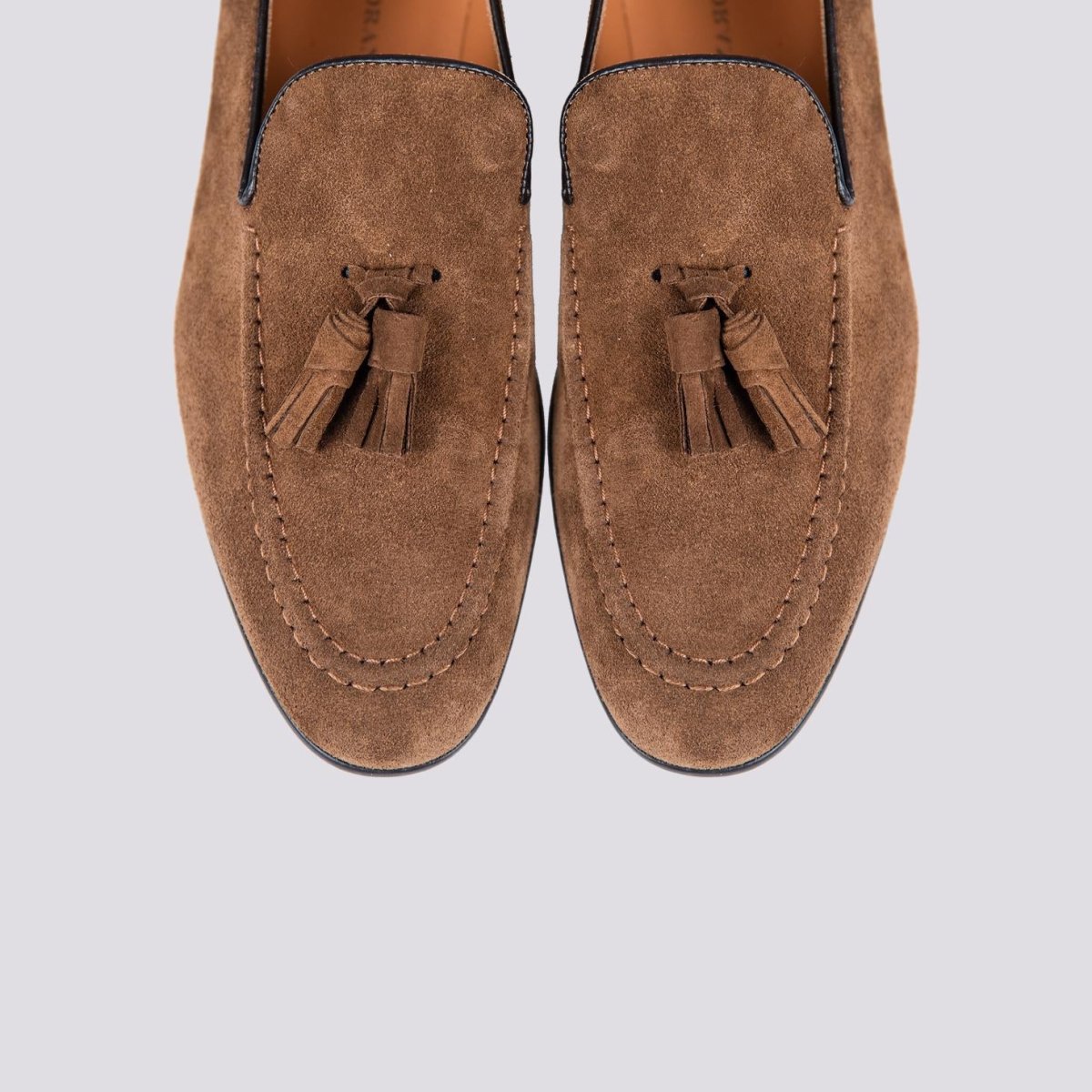 MOCASSINO IN CAMOSCIO COGNAC CON NAPPINE - immagine 4