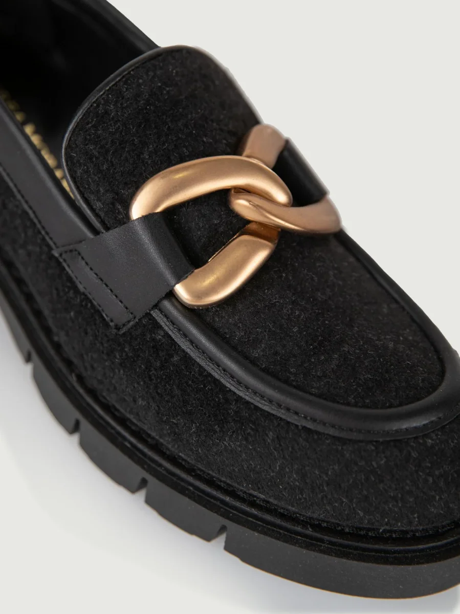 MOCASSINO IN LANA COTTA NERA CON APPLICAZIONI ORO - immagine 6