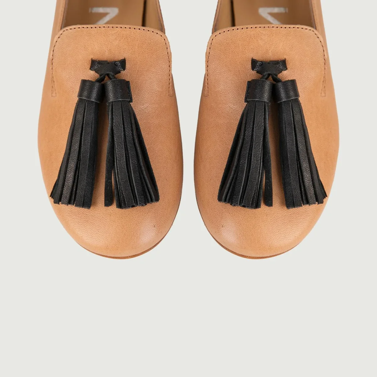 MOCASSINO IN NAPPA COLOR CUOIO CON MAXI NAPPINA - immagine 5