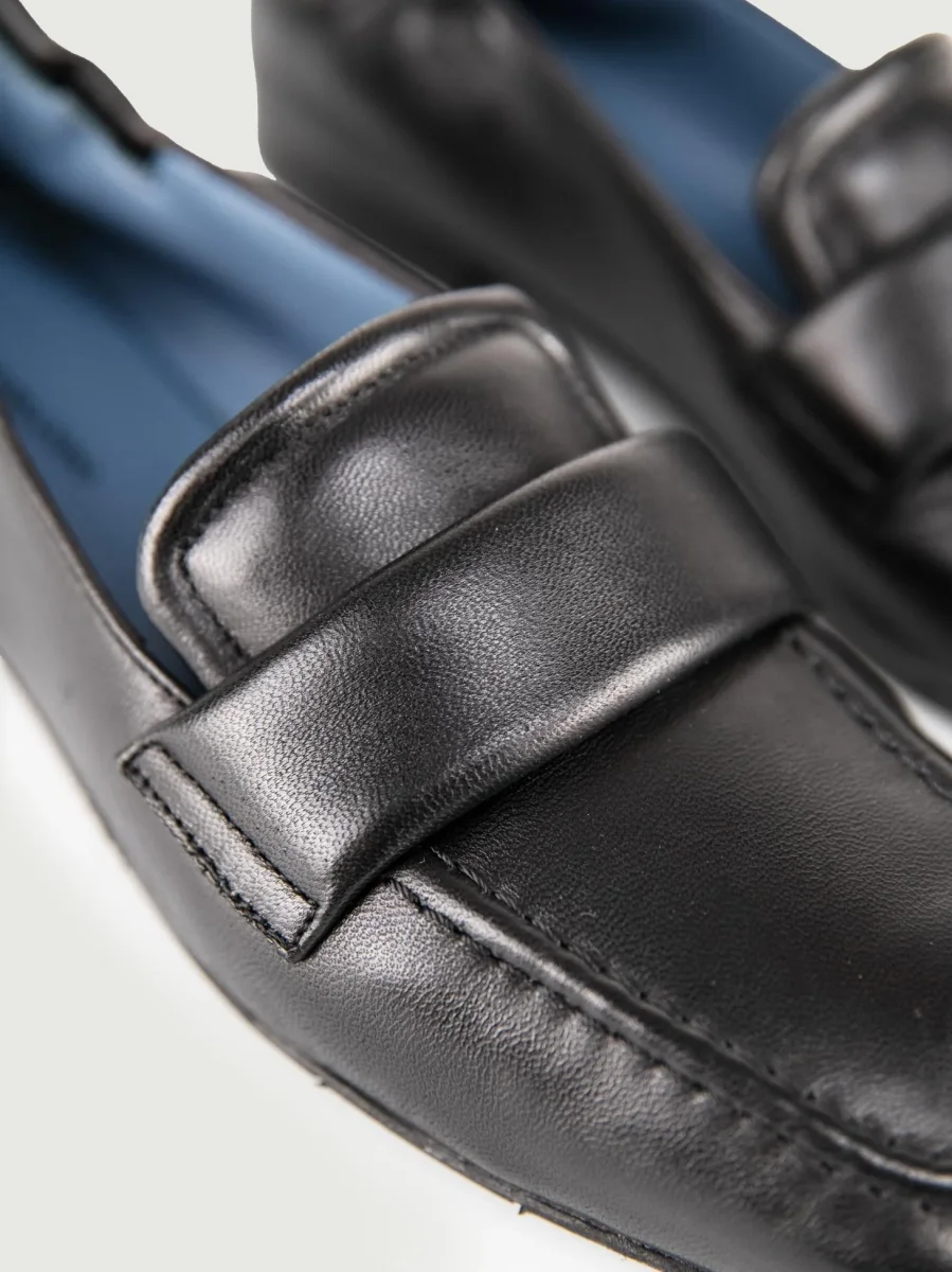 MOCASSINO IN NAPPA NERA - immagine 6