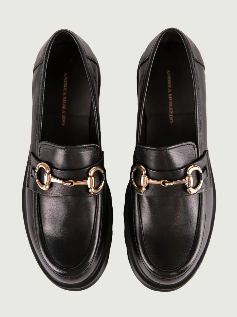 MOCASSINO IN PELLE NERA CON MORSETTO - immagine 5