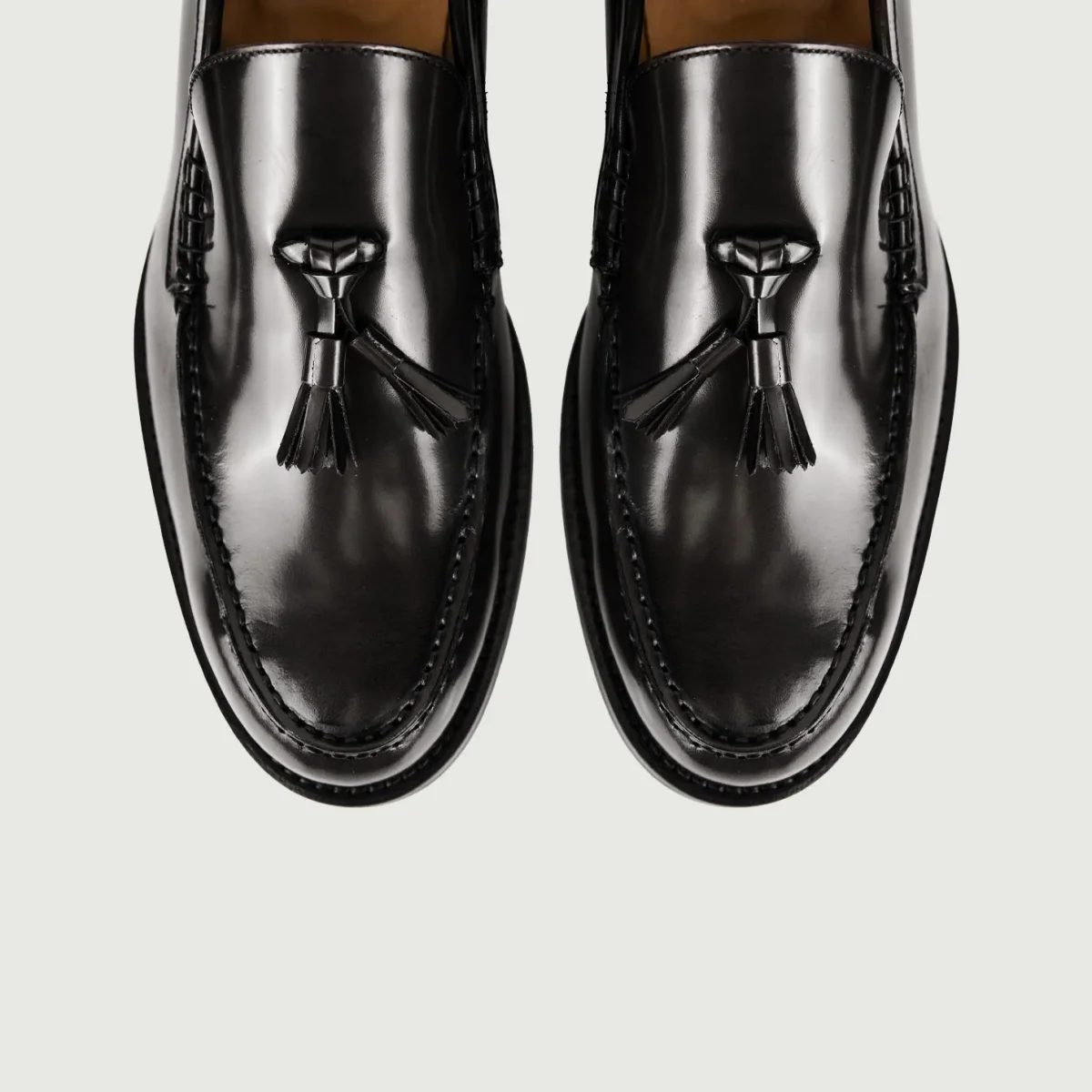 MOCASSINO IN PELLE SPAZZOLATA CON NAPPINE NERO - immagine 6