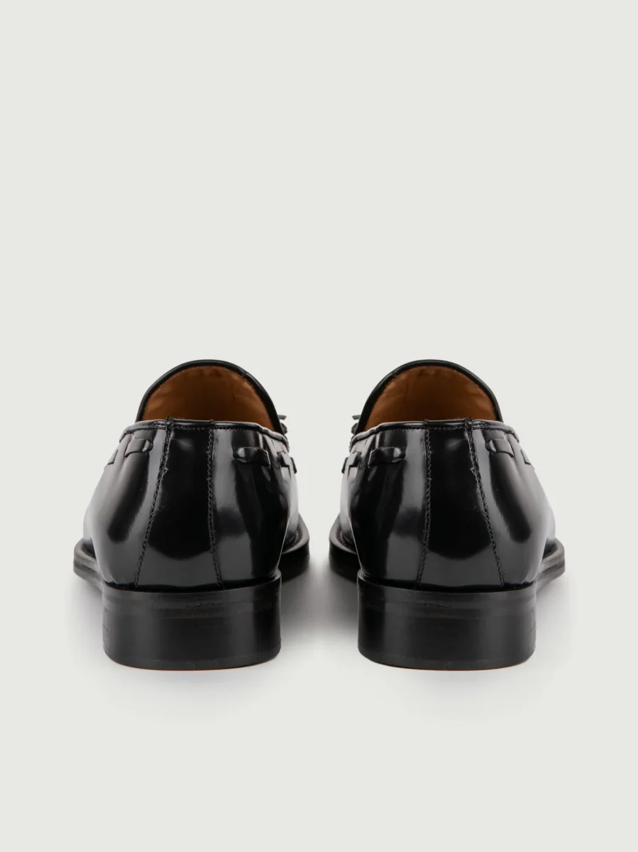 MOCASSINO IN PELLE SPAZZOLATA NERA CON NAPPINE - immagine 4