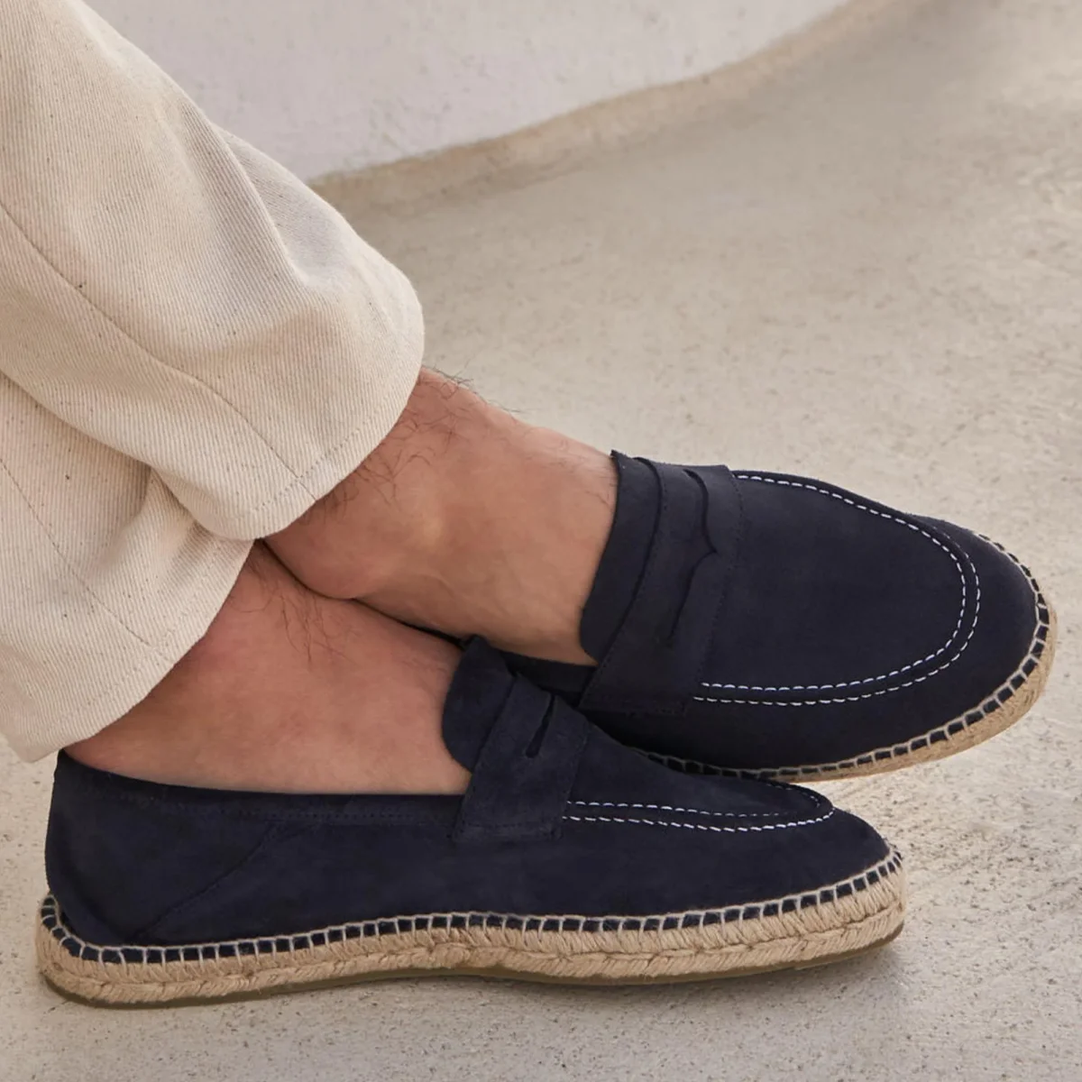 Mocassini con penny in camoscio blu - immagine 3