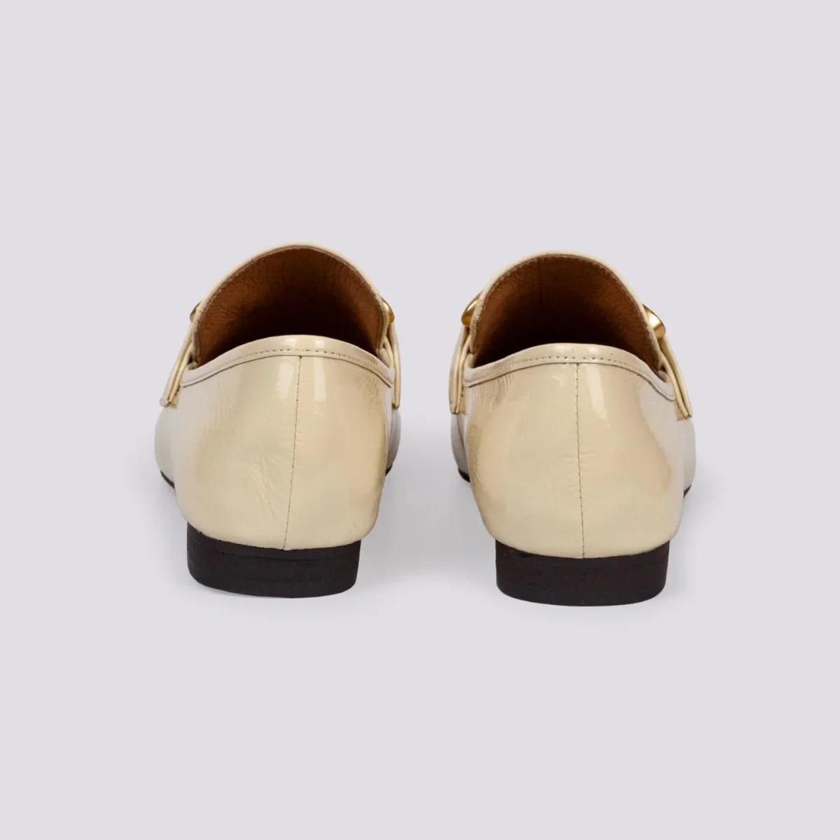 Mocassino in naplak crema con morsetto frontale - immagine 4