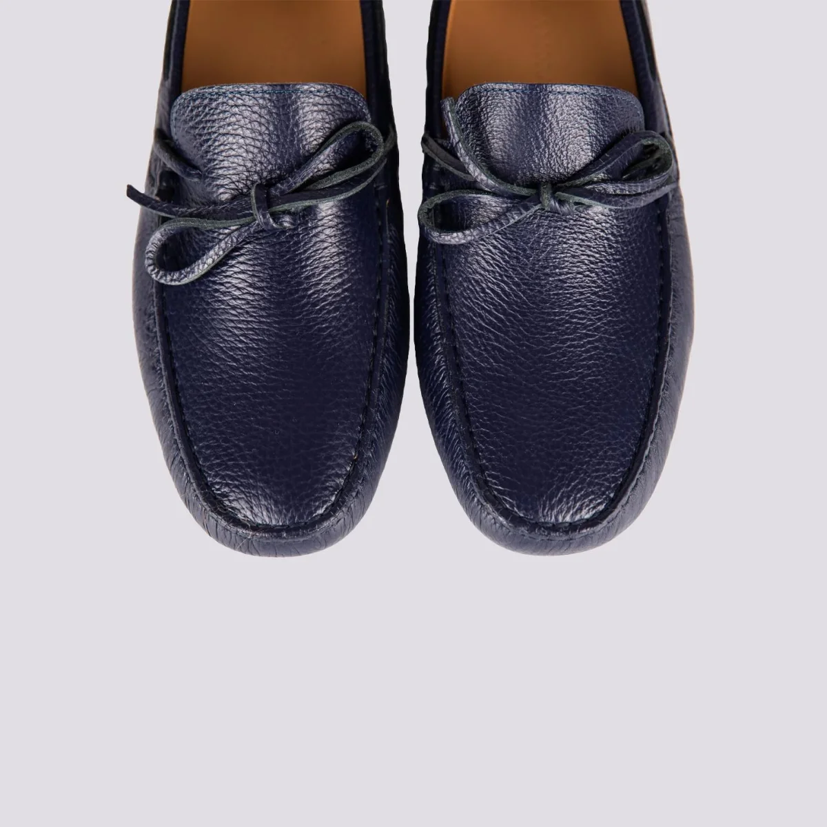 Mocassino in pelle blu notte con gommini - immagine 5