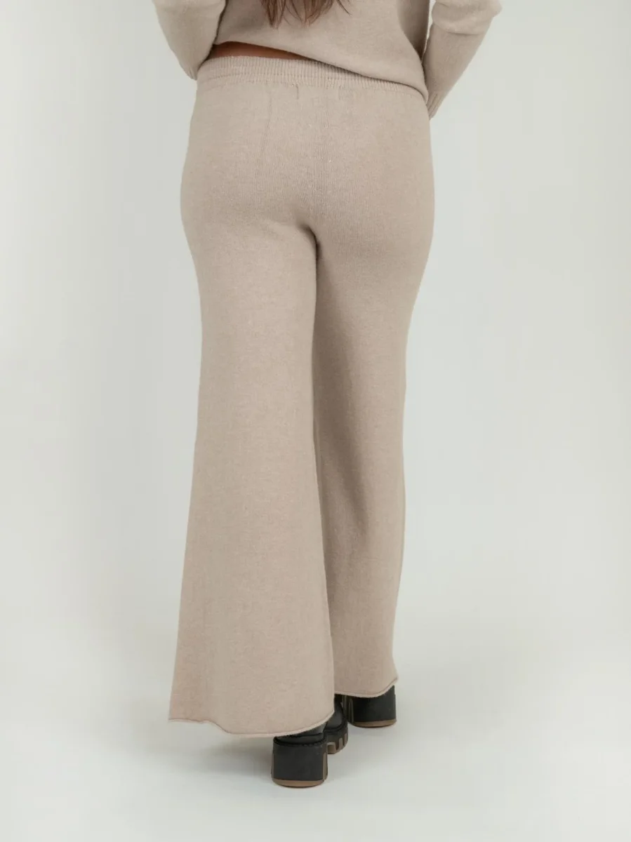 PANTALONE A PALAZZO IN MAGLIA BEIGE - immagine 5