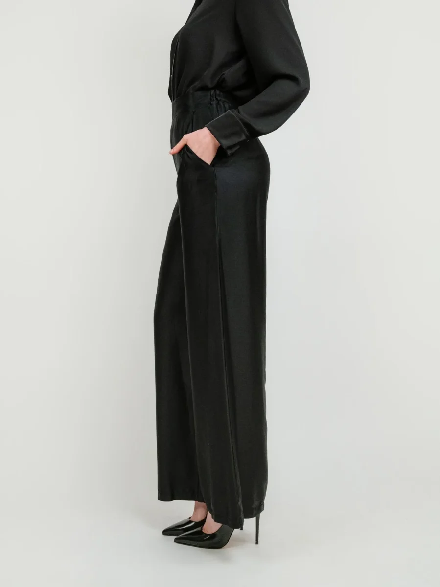 PANTALONE A PALAZZO IN RASO NERO - immagine 4