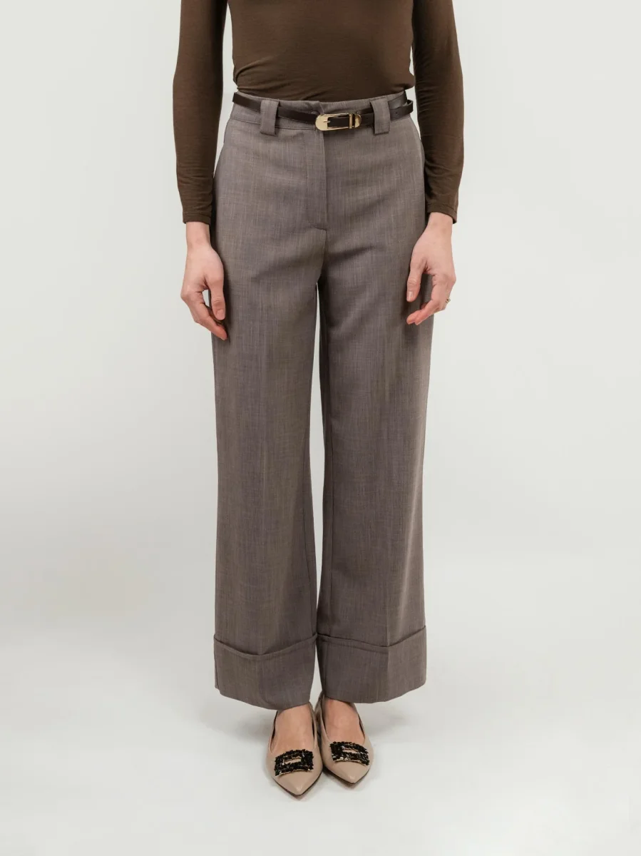 PANTALONE A PALAZZO MARRONE CON MAXI RISVOLTO - immagine 3