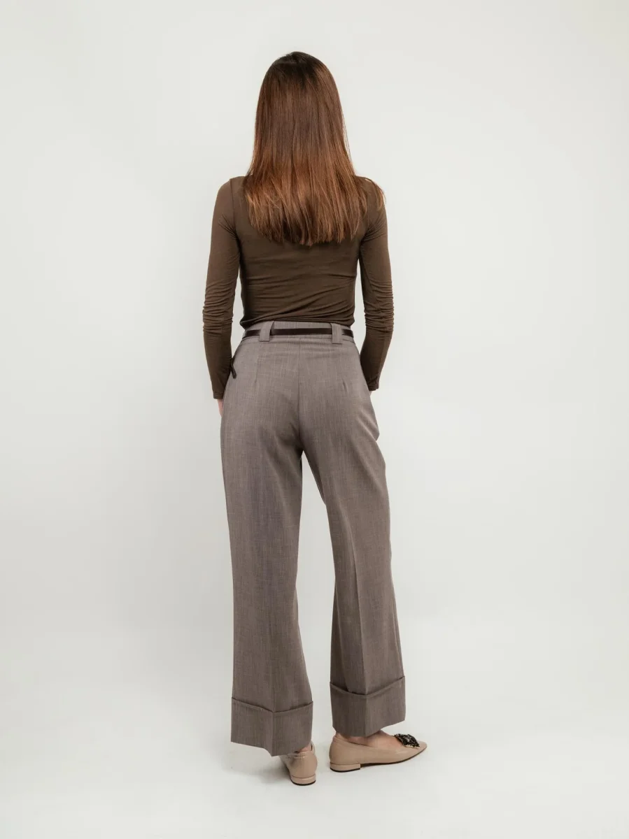 PANTALONE A PALAZZO MARRONE CON MAXI RISVOLTO - immagine 5