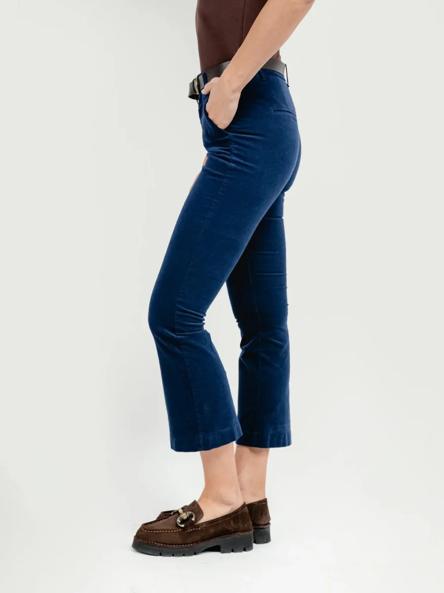 PANTALONE A TROMBETTA BLU IN VELLUTO - immagine 4