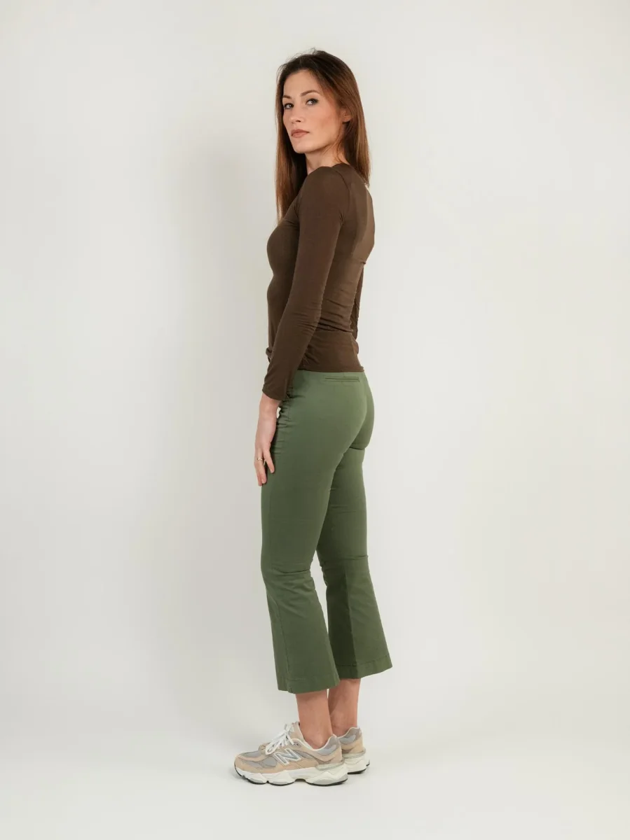 PANTALONE A TROMBETTA IN COTONE VERDE MILITARE - immagine 3