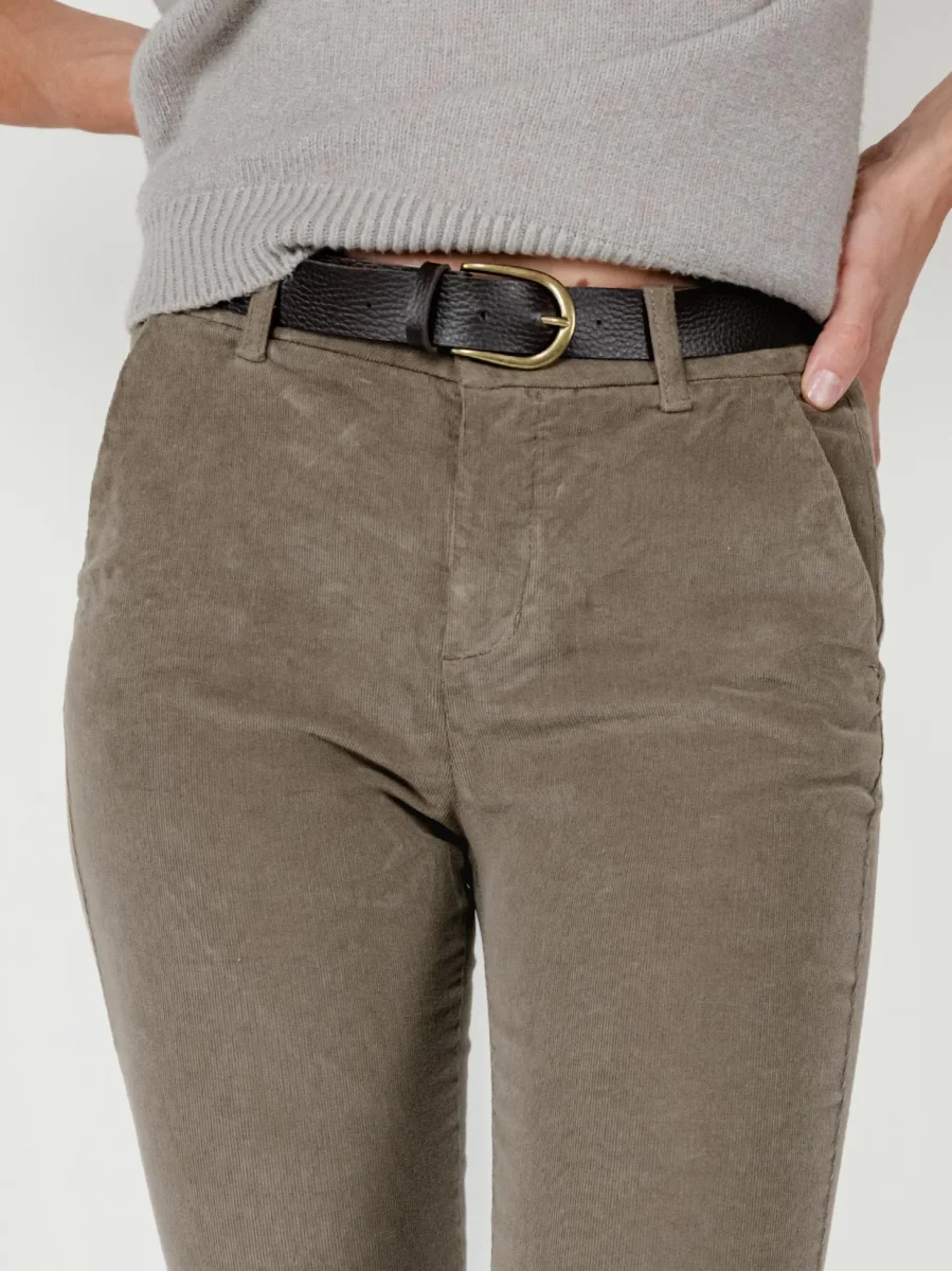 PANTALONE A TROMBETTA IN VELLUTO TORTORA - immagine 6