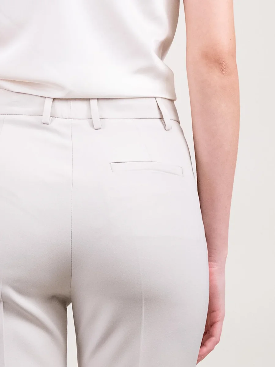 PANTALONE A ZAMPA IN TESSUTO PANNA - immagine 5