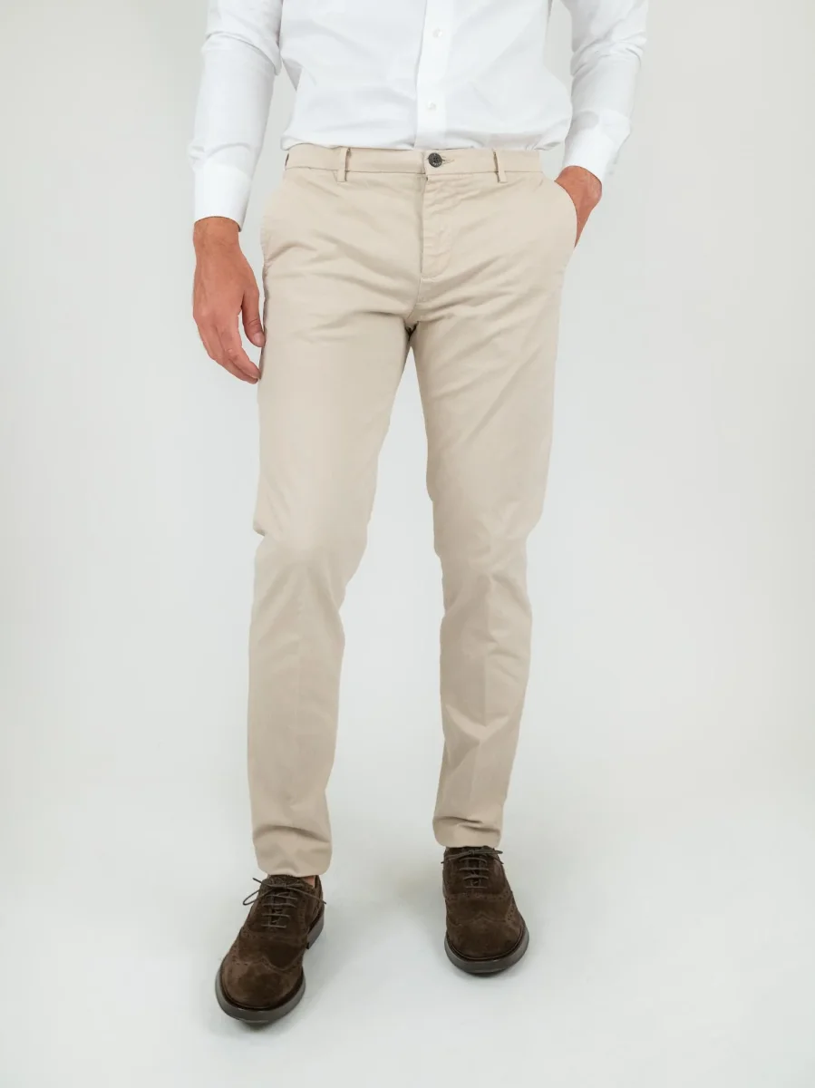 PANTALONE BEIGE CON TASCHE A FILO