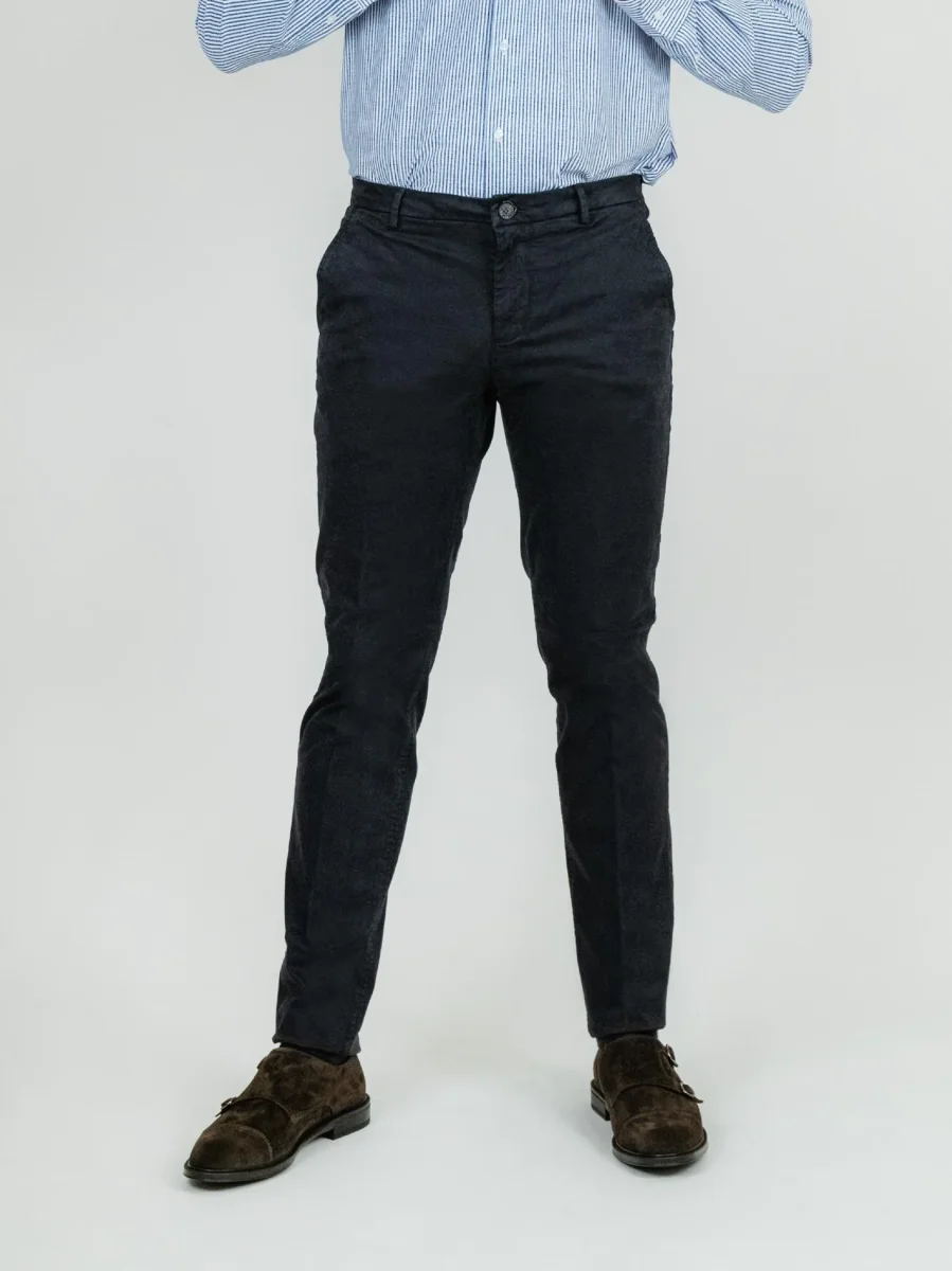 PANTALONE BLU CON TASCHE A FILO