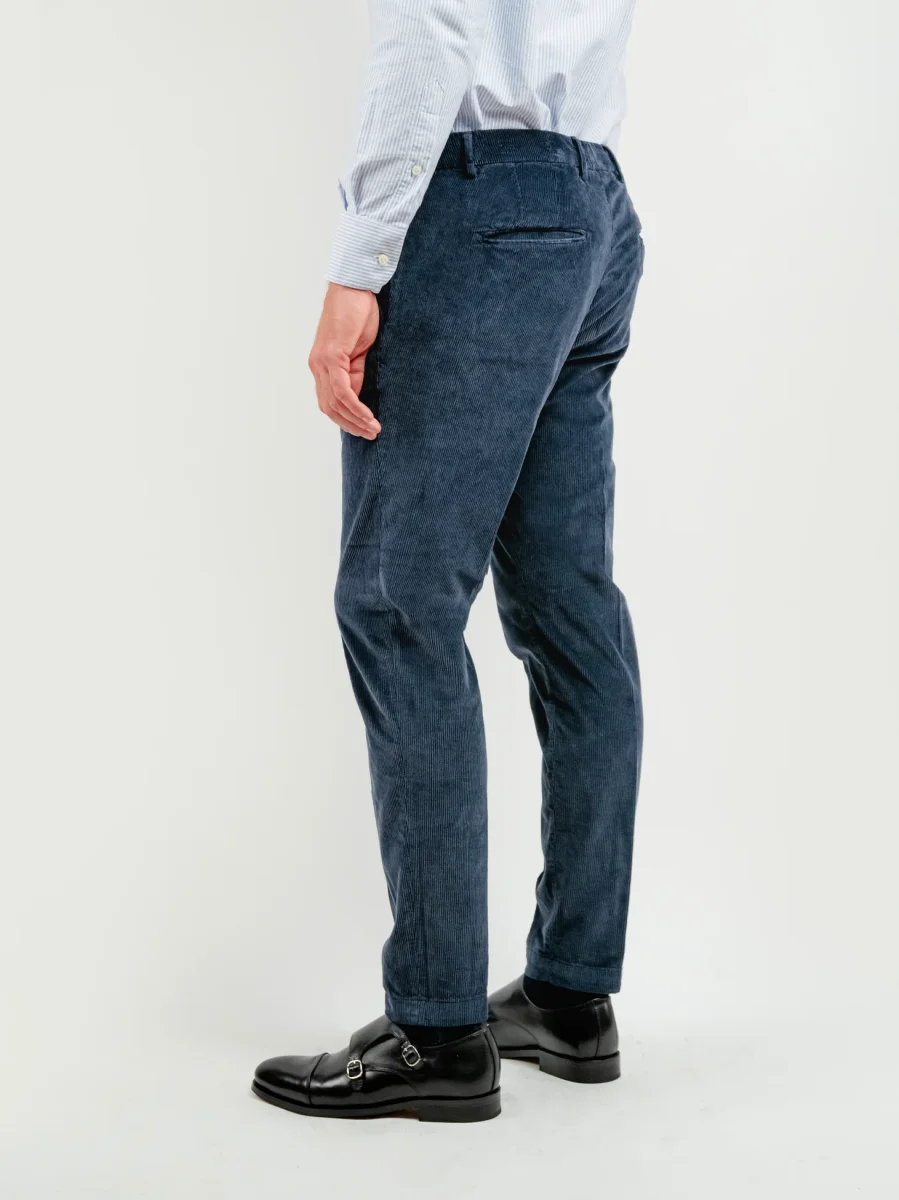 PANTALONE BROKER IN VELLUTO A COSTE BLU - immagine 4