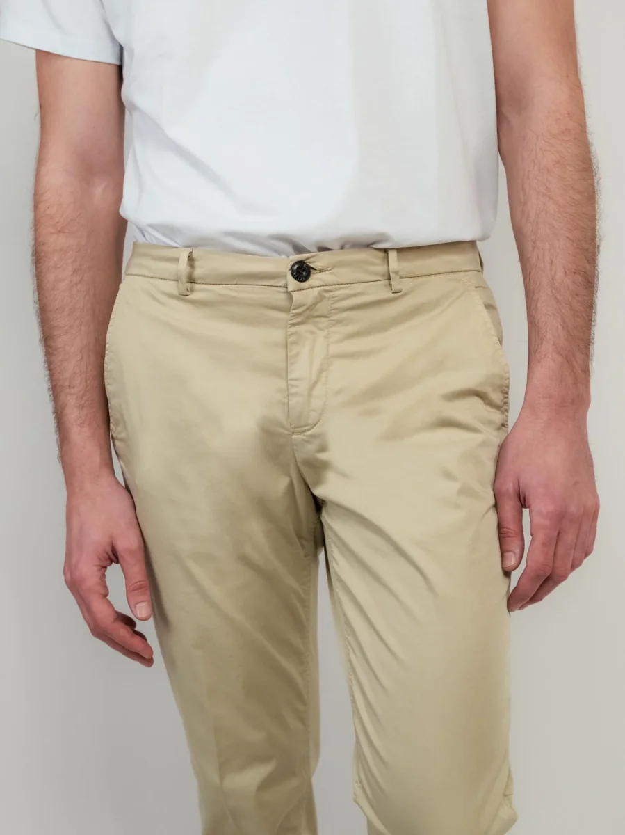 PANTALONE CHINOS IN COTONE BEIGE - immagine 6