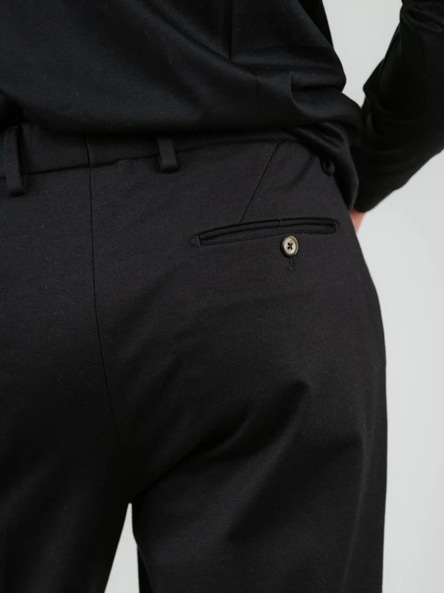 PANTALONE CLASSICO NERO IN JERSEY - immagine 5