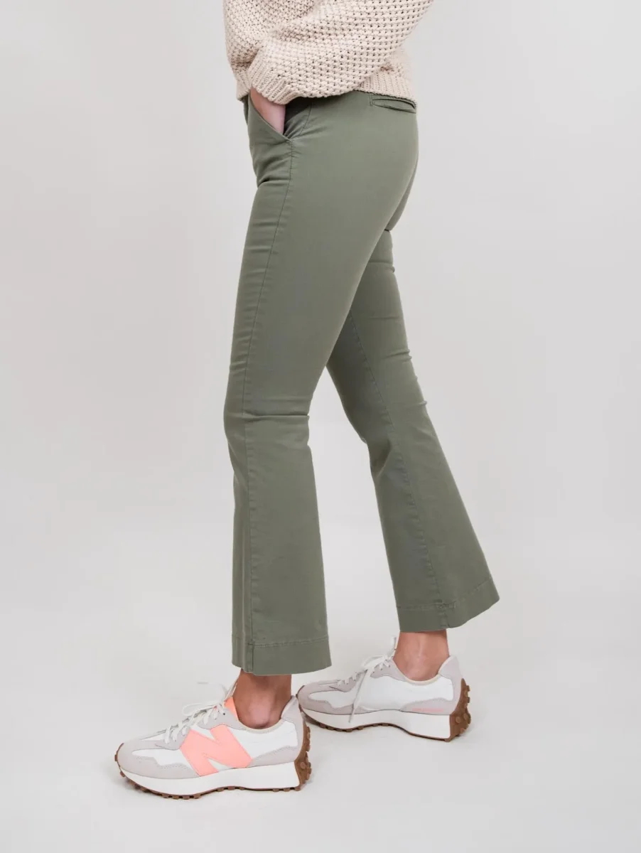 PANTALONE COLOR VERDE A TROMBETTA - immagine 3